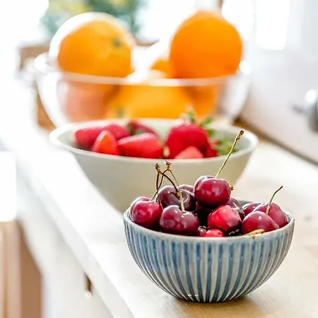 Light Filled Typical At Alfama, By Timecooler Apartment Lissabon