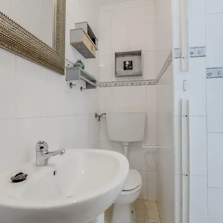 Light Filled Typical At Alfama, By Timecooler Apartment *