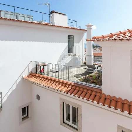 Appartement Light Filled Typical At Alfama, By Timecooler *